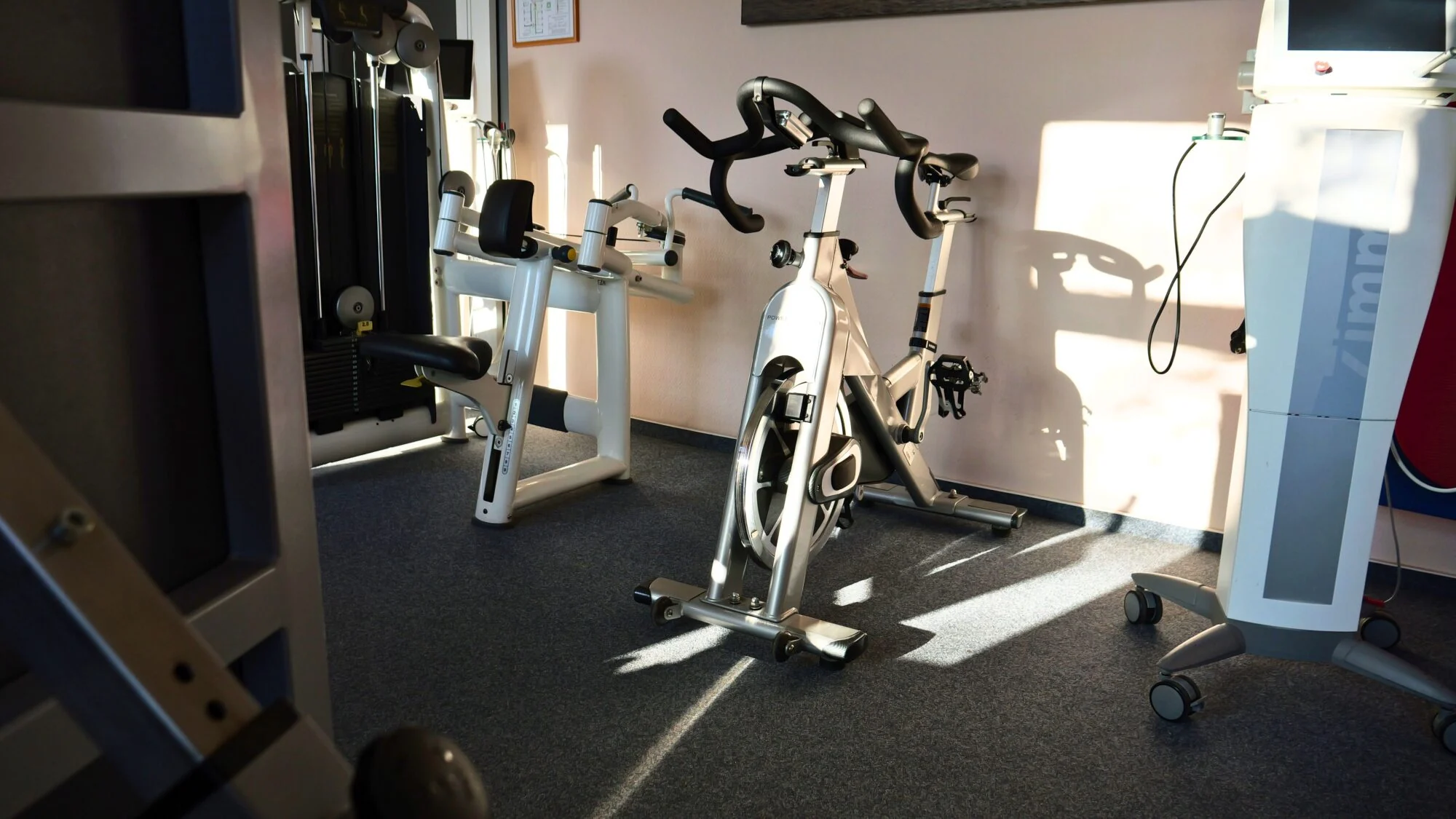 Trainings- und Bewegungsbereich der Physiotherapie Thomas Krokor